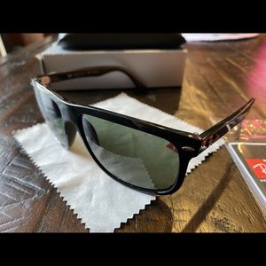 Ray-Ban men’s sunglasses RB4147 pre-owned